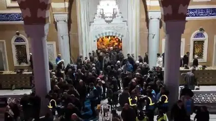 Kadir Gecesi Coşkusu Camilere Sığmadı