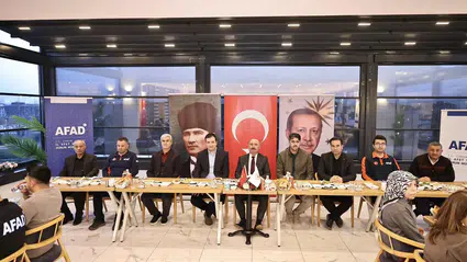 Vali Çalgan, AFAD Personeliyle Buluştu