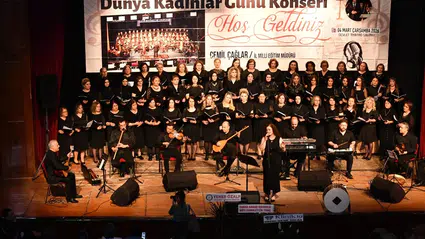 Sahnenin Sultanları Anadolu Ezgileriyle Büyüledi