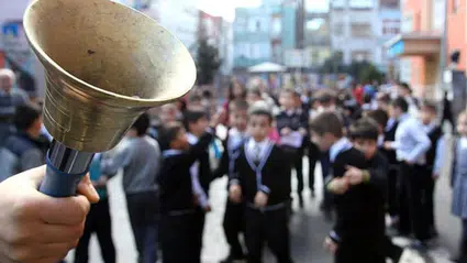 Okullardaki Saldırılar Sonrası Karar Verildi