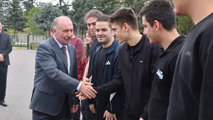 Validen Kentteki Okullarda Güvenlik Mesaisi