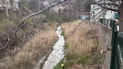 Taşkın Riskine Karşı Akçay Çayı Temizleniyor