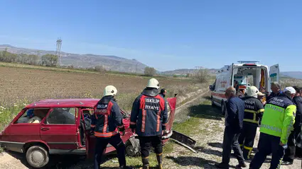 Araçlar Birbirine Girdi, Yaralılar Var