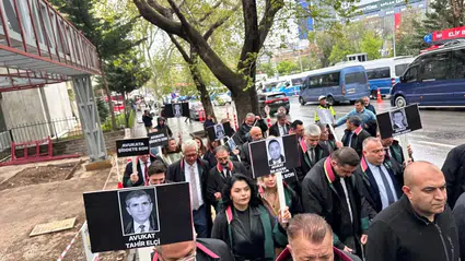 Avukatlara Karşı Şiddete Yürüyerek Dikkat Çektiler