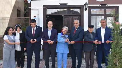 Ruhun Şelalesi Yağlıboya Sergisi Açıldı