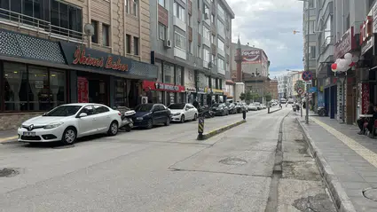 Kulaksız Sokak Esnafı Çözüm İstiyor