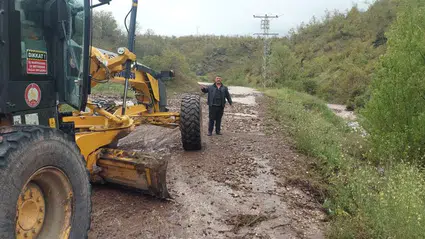 Selin Vurduğu Köy Yollarında Onarım Mesaisi