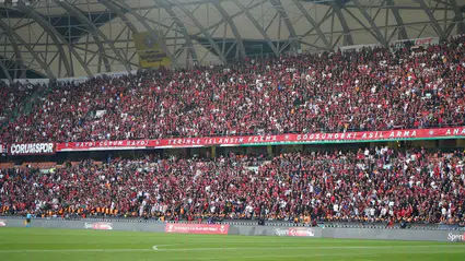 Konya’da Tribünlerde Sürpriz İsimden Destek