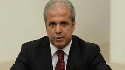 Ufukta Sandık Var