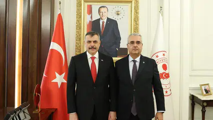 Bakanı Final Maçına Davet Etti