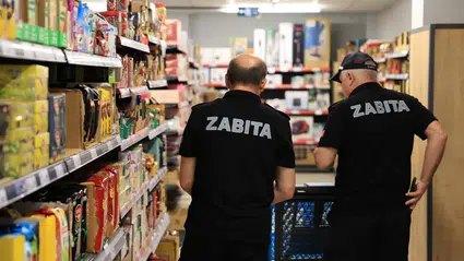 Alaca’da Zabıta Ekiplerinden Marketlere Sıkı Denetim