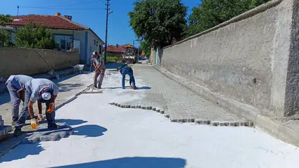 Sungurlu’da Asfalt ve Parke Taşı Onarım Çalışması