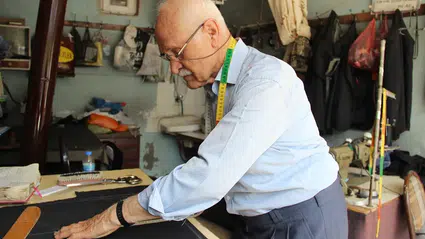 İğne İplikle Geçen Koca Bir Ömür