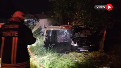 Park Halindeki Otomobil Küle Döndü