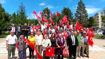 ‘Türkiye’ye Sahip Çıkmak İçin Bayrak Açıyoruz’