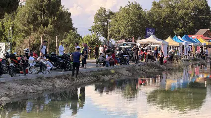 Motosiklet Tutkunları Yeşil Göl’de Bir Araya Geldi