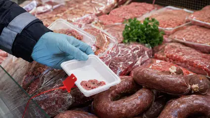 Ünlü sucuk ve kıyma ürünlerinde tek tırnaklı et çıktı