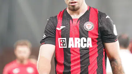 Gözyaşlarına Hakim Olamadı