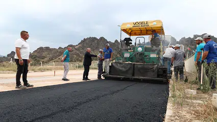 Osmancık OSB’ye Sıcak Asfalt Döküldü