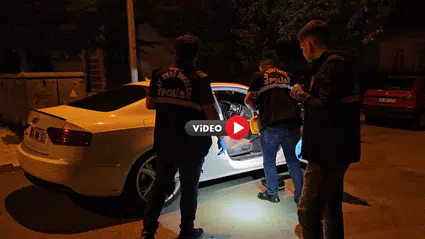 Park Halindeki Araç Kurşunlandı
