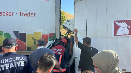 Kamyon Tırla Çarpıştı: 1 Ölü, 1 Yaralı
