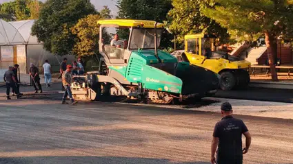Okul Bahçesine 431 Ton Sıcak Asfalt Serildi