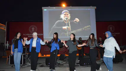 Sinema Tırı Dodurga'da Vatandaşlarla Buluştu