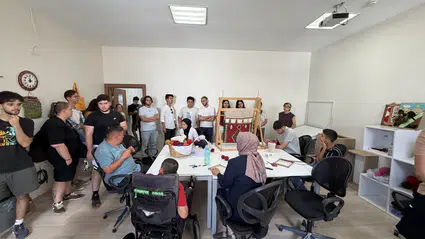 Erasmus Öğrencileri, Engelli Eğitim Merkezi’ni Ziyaret Etti