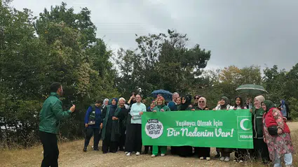 Yeşilay Yeşilgöl'de Doğa Yürüyüşü Düzenledi