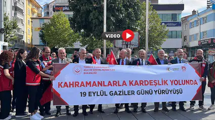 Gaziler Günü'nde Yürüyüş Düzenlendi