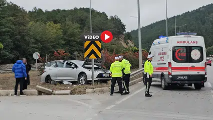 Otomobil ile Hafif Ticari Araç Çarpıştı