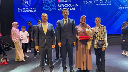Şiir Yarışmasında Türkiye Birincisi Oldu