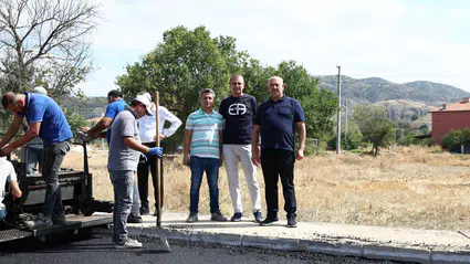 Gelgör, Şenyurt’taki Asfalt Çalışmalarını İnceledi