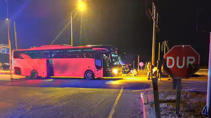 Cip ile Tur Otobüsü Birbirine Girdi