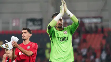Futbolculardan Tribünlere Teşekkür