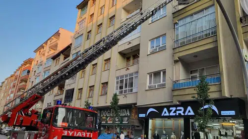 Güvercinin Yardımına İtfaiye Ekibi Koştu