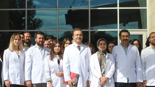 ‘Beyaz Önlük, Eczacının Kimliğidir’