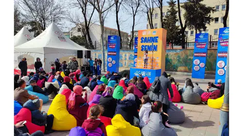Sultangazi’de "Sahne Senin"