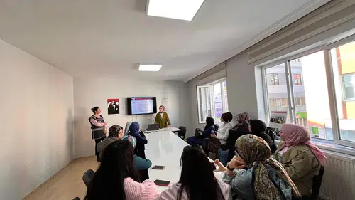 ADEM Kursiyerlerine Kadına Şiddetle Mücadele Eğitimi