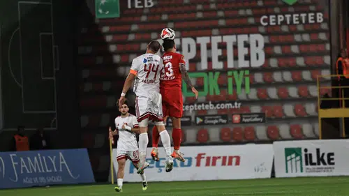 Ümraniyespor-Çorum FK Maçını 674 Kişi İzledi