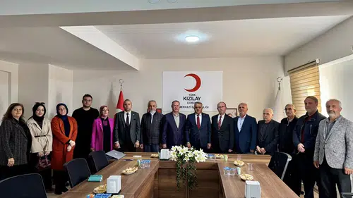 AK Parti’den Kızılay’a Destek Ziyareti