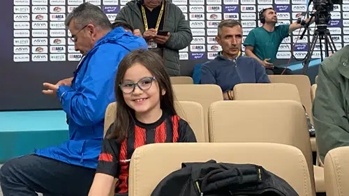 Çağdaş Çavuş’u Salonda Kızı da İzledi