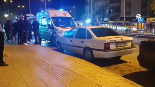 Kahvehanede Bıçaklı Kavga: 1 Yaralı