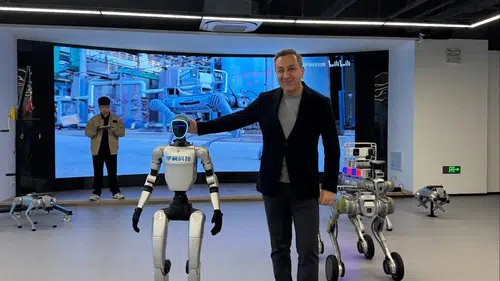 Muhsin Dere, Çin’de