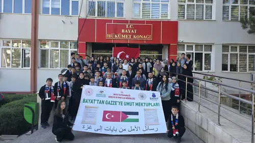 Bayatlı Öğrencilerden Gazze'ye Umut Mektupları