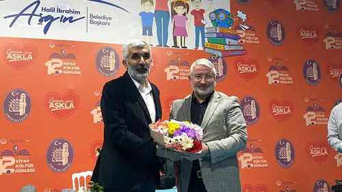 Yazar Ahmet Turgut Okurlarıyla Buluştu
