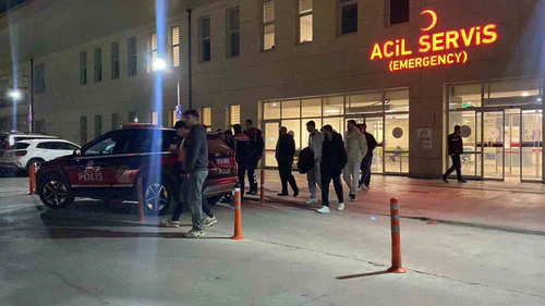 Burdur’da yaklaşık 50 öğrenci zehirlenme şüphesiyle hastanelik oldu