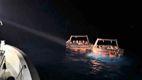 Yunanistan 32 düzensiz göçmeni Türk karasularına geri itti