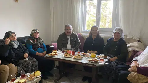 Başkan Ünlü, Yenidoğan ve Yaşlı Ziyareti Gerçekleştirdi