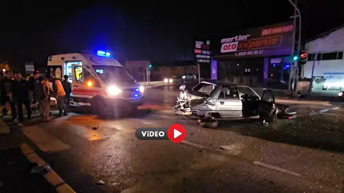 TIR’ın Çarptığı Otomobilin Sürücüsü Yaralandı